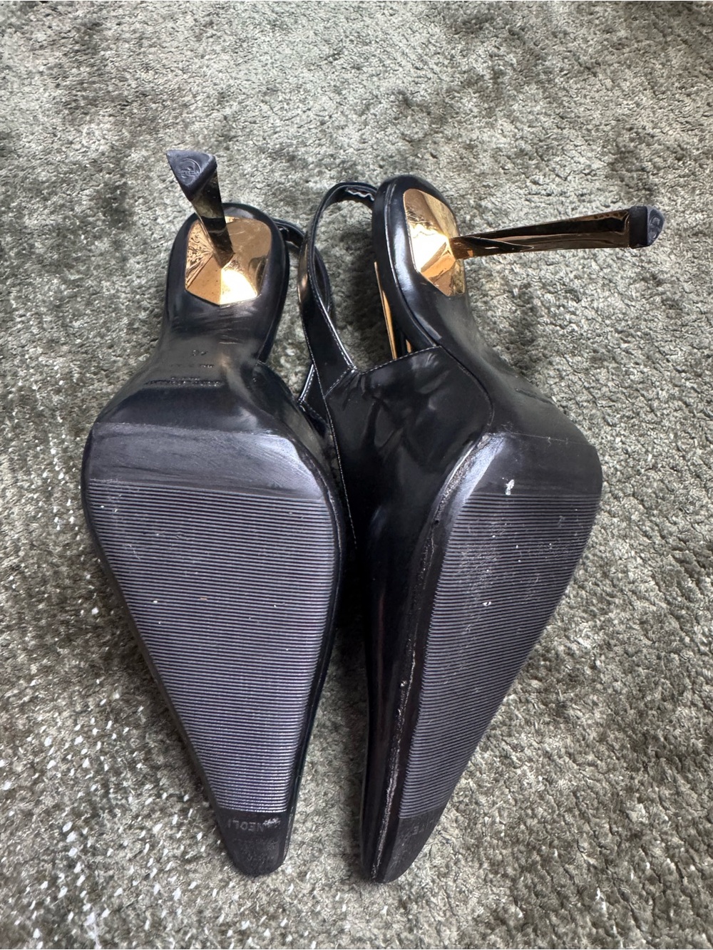 Saint Laurent Black Patent Slingback Pumps with Gold-Tone Heel - Picture 5 of 6